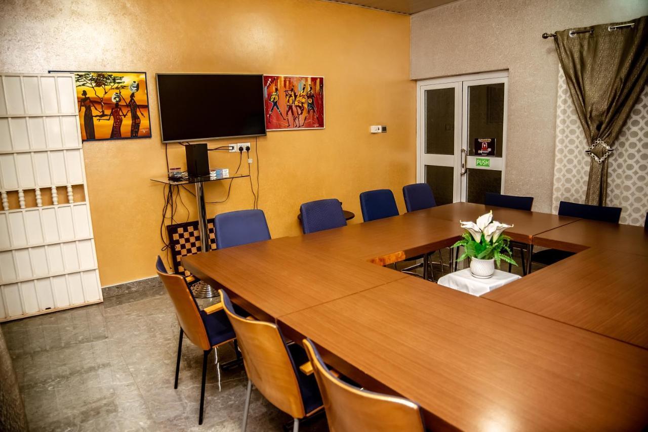 Homey Lodge Kumasi Exterior photo